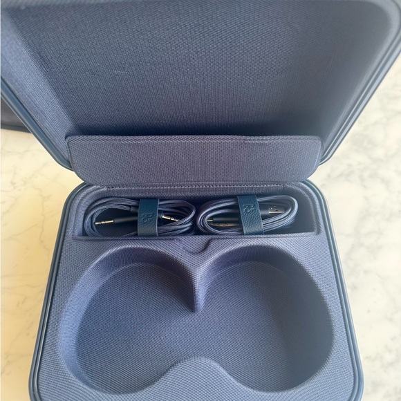 BANG & OLUFSEN Headphones Beoplay H95 - Picture 12 of 16